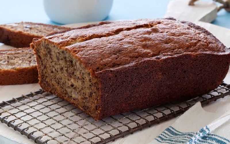 The Best Recipe for Banana Nut Bread: Moist, Nutty & Easy to Make
