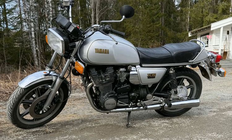 Yamaha XS1100