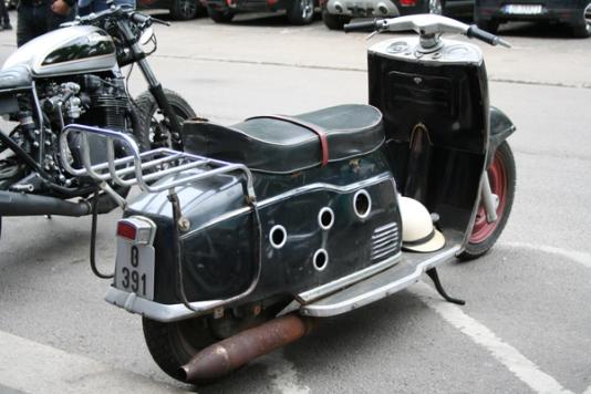 Takhøyden i mc-miljøet er uendelig for hva du kan komme kjørende på, heldigvis...