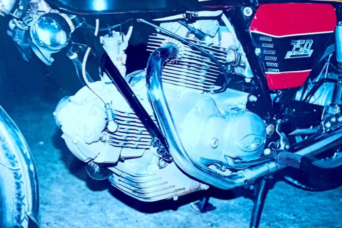 90-graders V-twinnen startet en ny æra hos Ducati, og ga merket en tydelig identitet