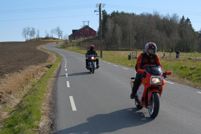 Geir liker seg best i salen, på vei til hytta i Engerdal
