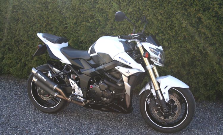 Suzuki GSR750A