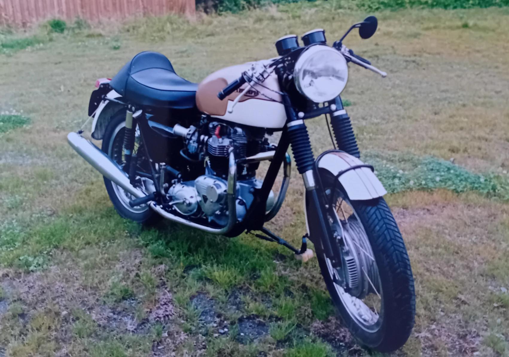 Triumph Thruxton; et tilbakeblikk