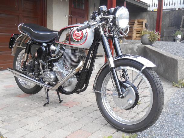 Sist lagt til på MC SELGES: 56` BSA Gold Star 350 