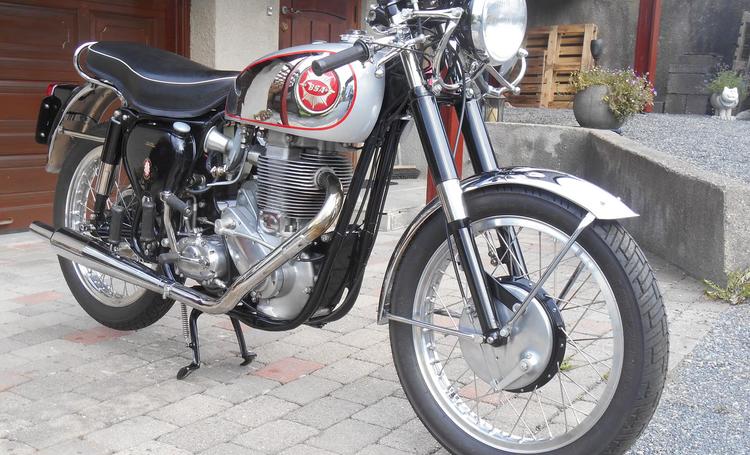 Sist lagt til på MC SELGES: 56` BSA Gold Star 350