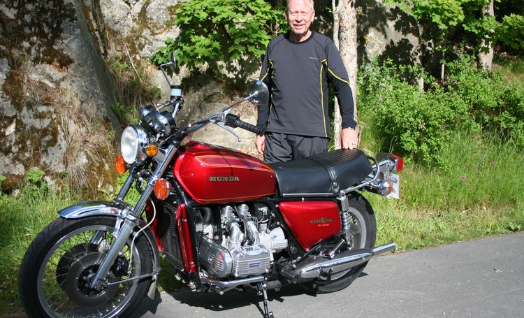 Classic blue Suzuki motorcycle