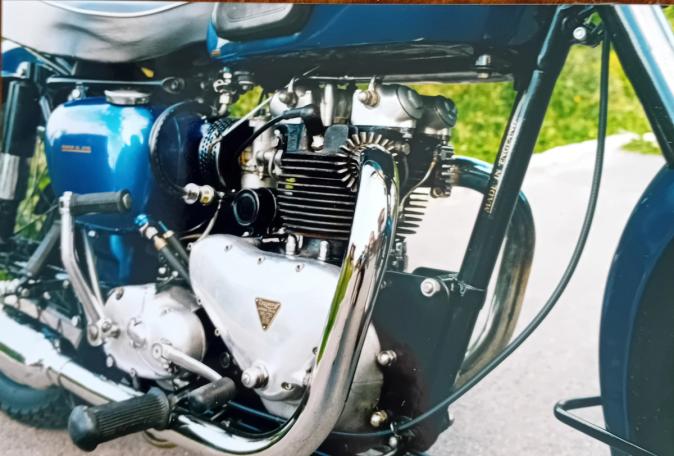 Speed Twin på 498 kubikk og 2 sylindre satte en ny standard da den kom i 1937