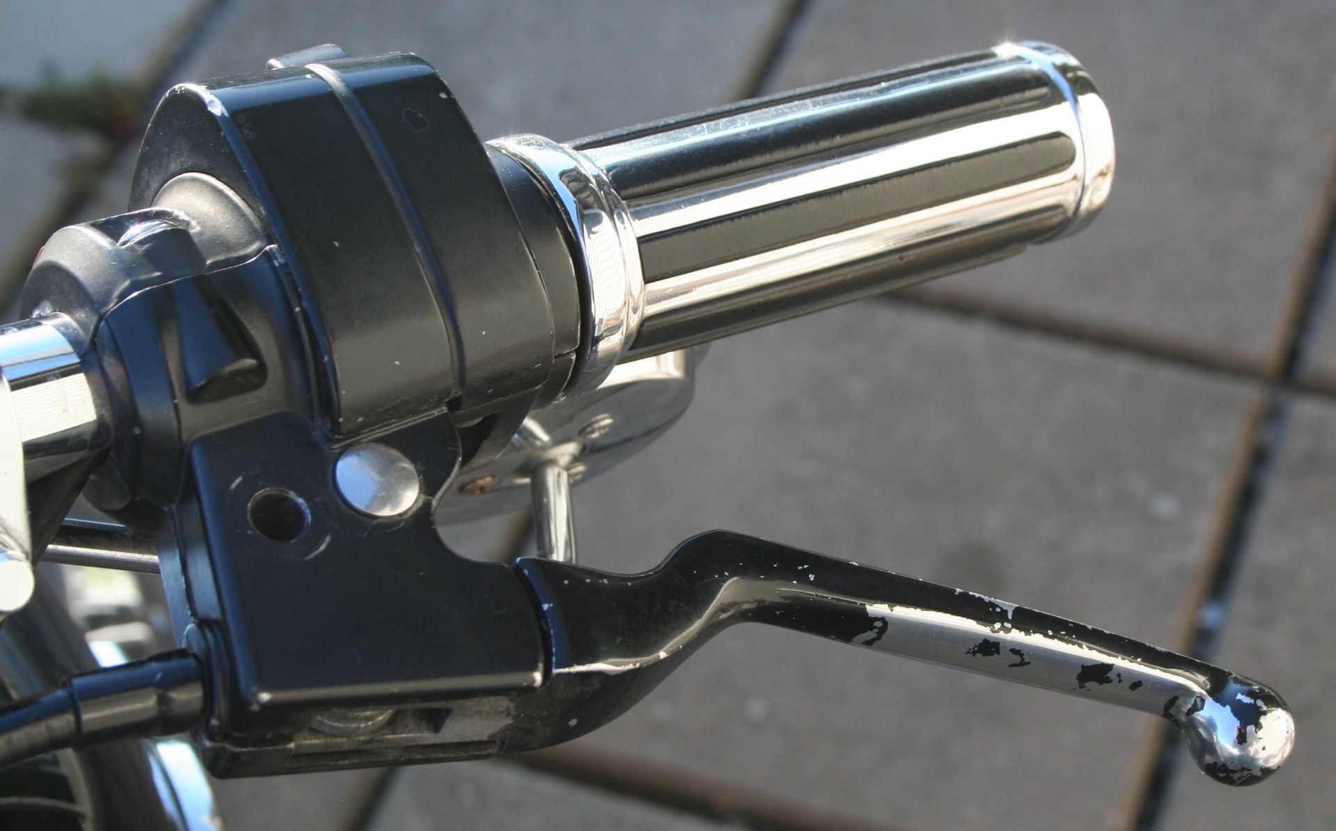 Lettere clutch på Harley Big Twin.