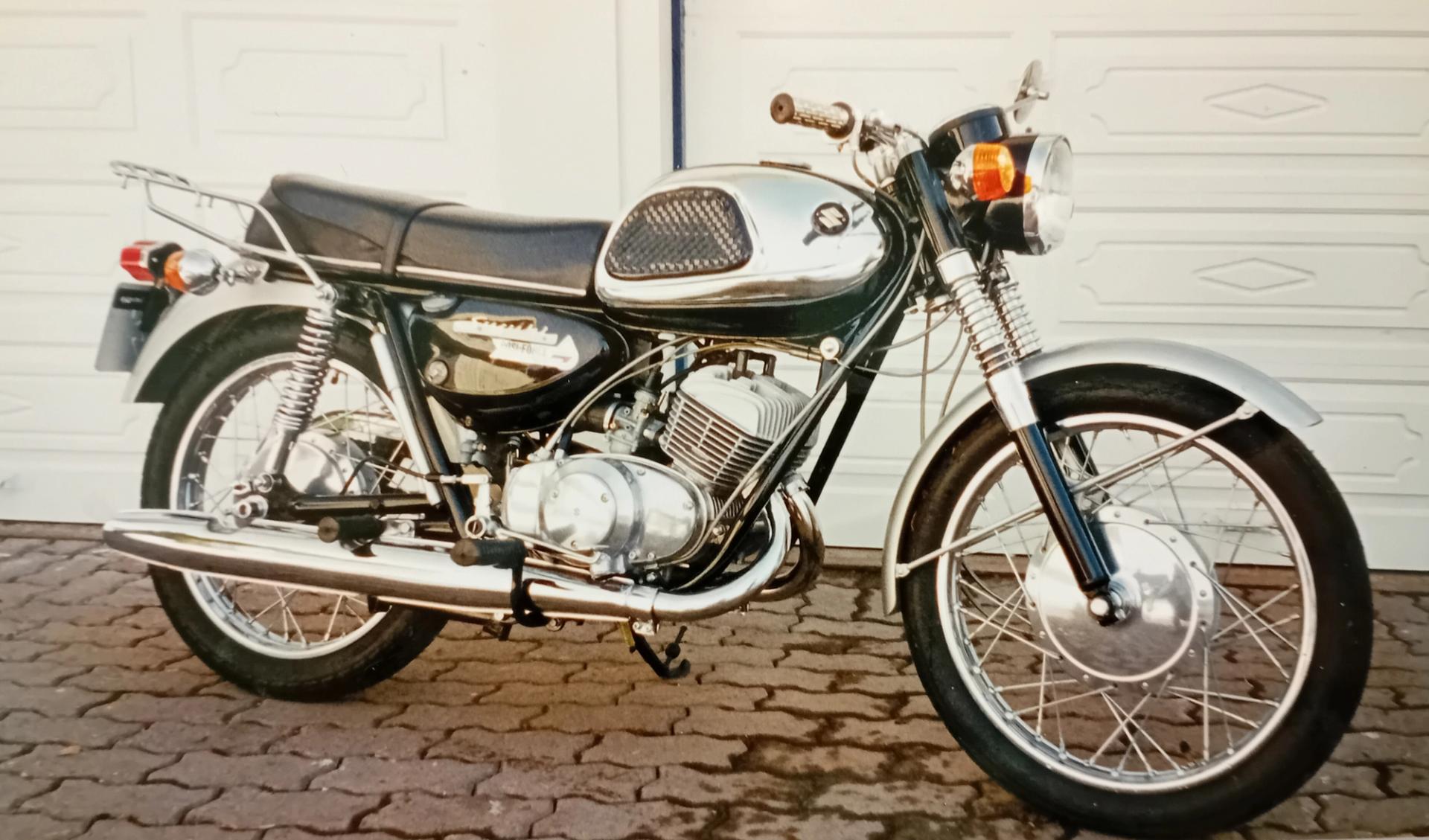 Suzuki T-20