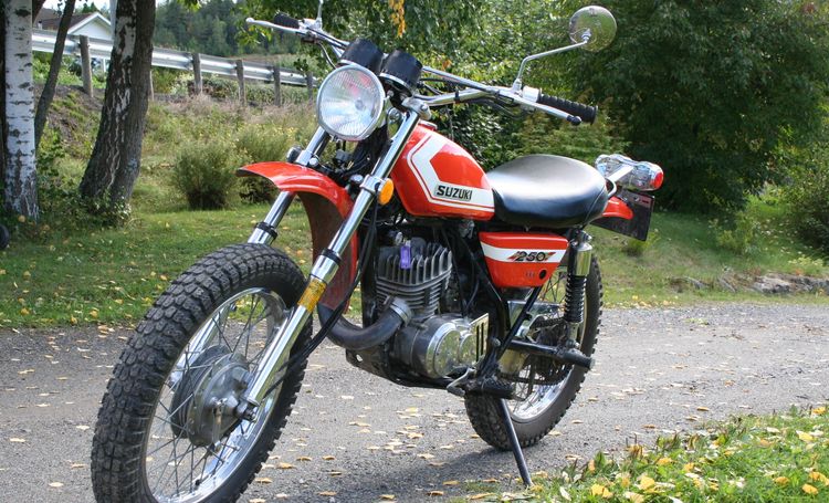 Suzuki TS250 Savage