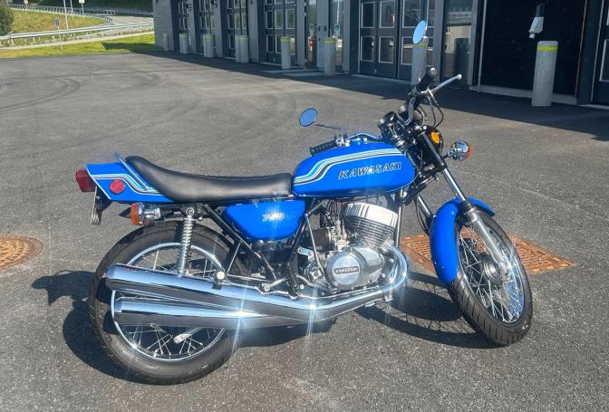 Kawasaki H2-750