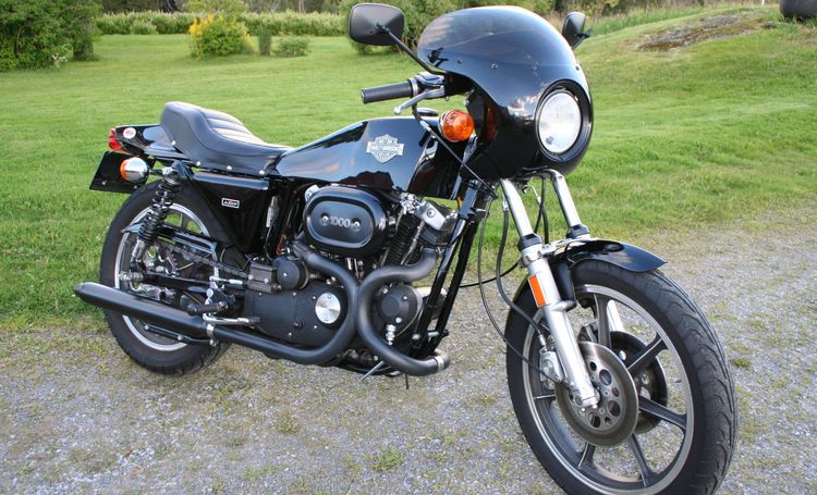 Classic blue Suzuki motorcycle