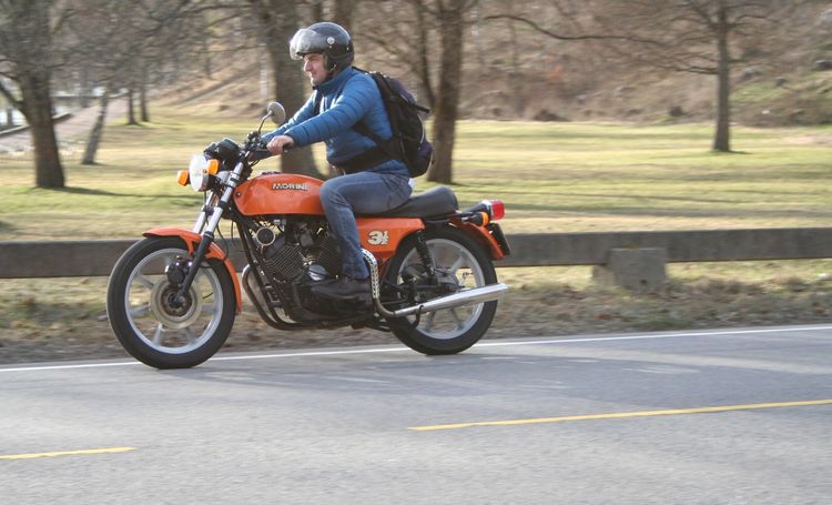 Meos Moto Morini 3 1/2 Sport
