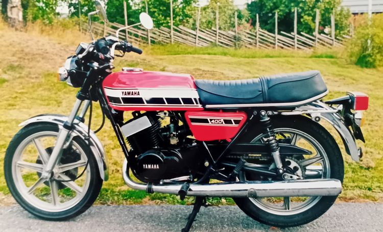 Classic blue Suzuki motorcycle