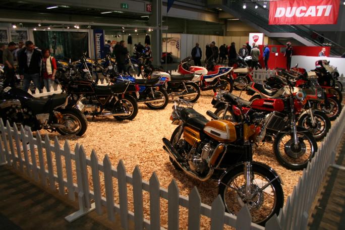 Mye flott i chrome og stål