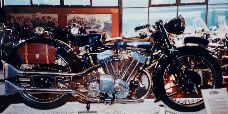 SS100 var toppmodellen, og da den første kom i salg i 1924 var den god for 161 km/t.