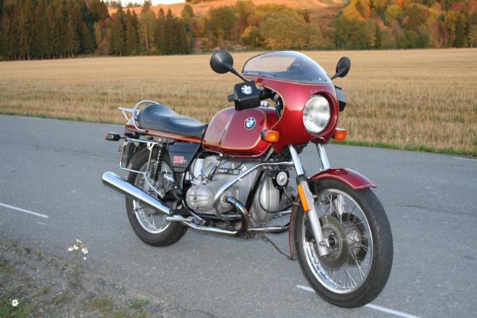 BMW R90/6, 1975-modell. Modellen ble ikke levert med kåpe, den er ettermontert.