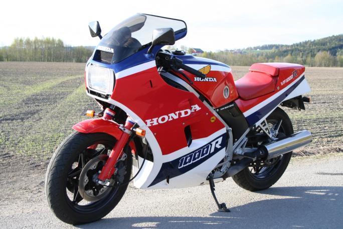 Honda VF1000R bød på heftige 122 hk