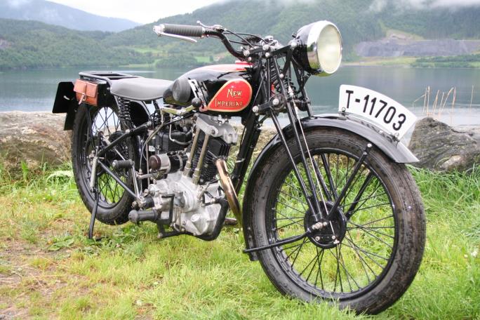 New Imperial 350 med toppventilert 4-taktsmotor