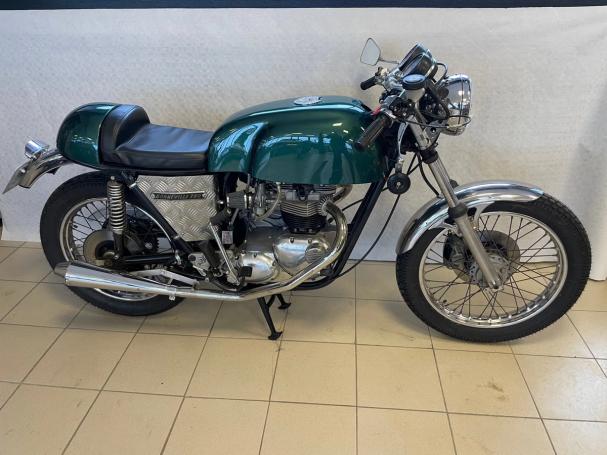 Triumph Bonneville 750 Cafe-racer
