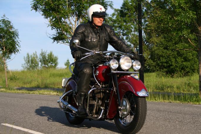 Arne Bjørn i fint driv på sin 46` Indian Chief 1200.