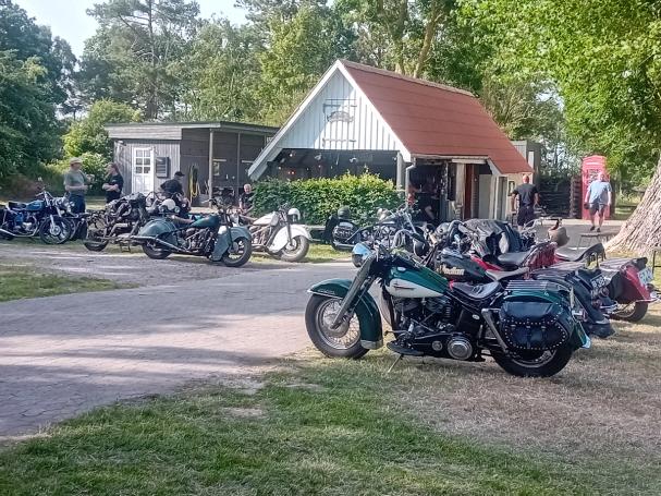 Old Bike Meet i Mosten, fredag 26.juni