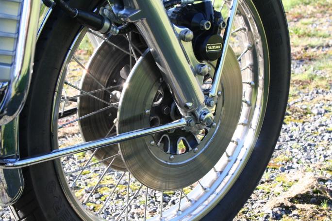 I 1973 fikk GT750 doble skivebremser foran