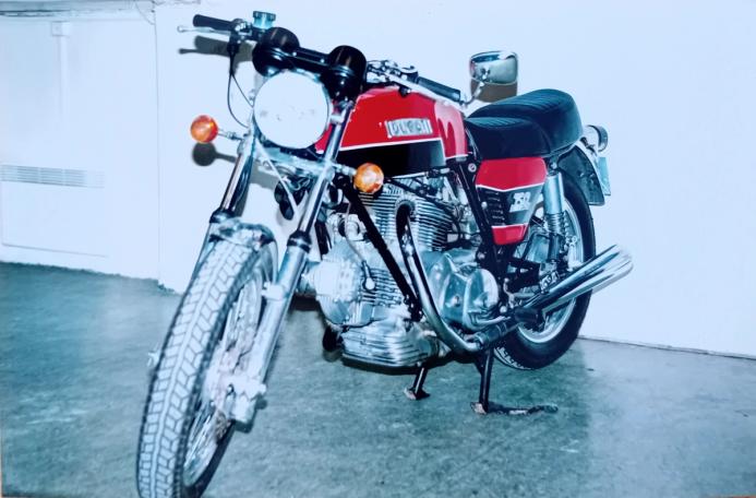 Med 750 GT startet Ducati utviklingen som brakte de helt i toppen i superbike