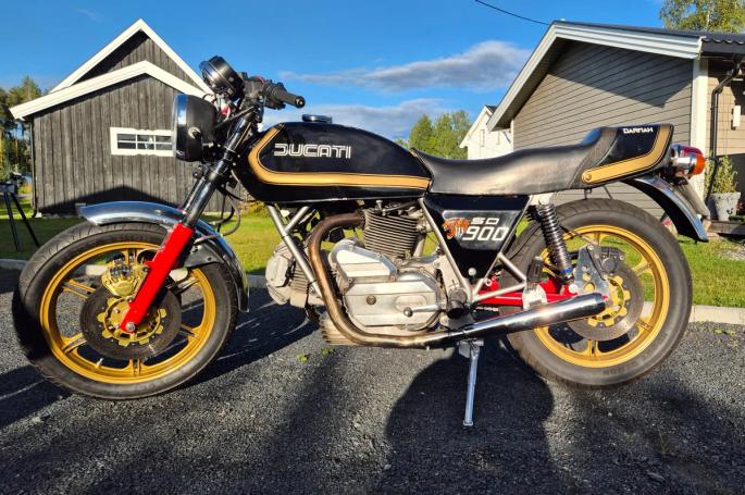 Ducati 900 SD