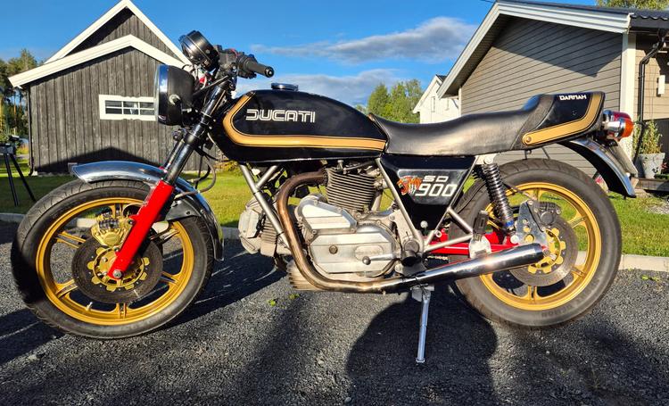 Ducati 900 SD