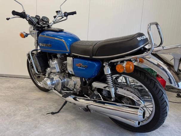Suzuki GT750