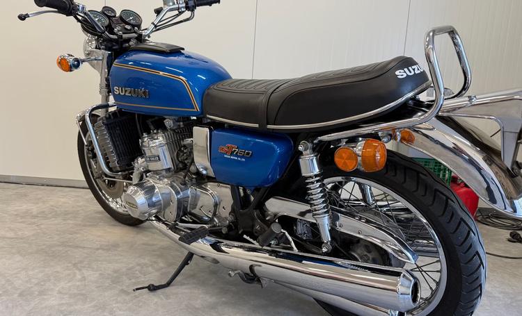 Suzuki GT750