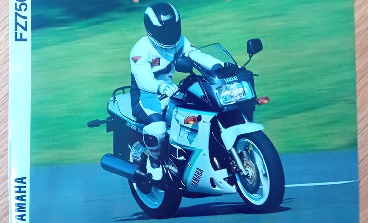 Fra Arkivet: Yamaha FZ750