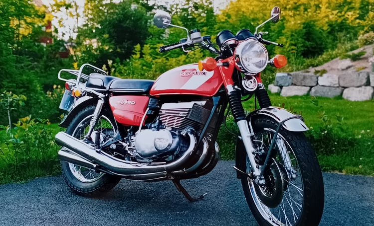 Classic blue Suzuki motorcycle