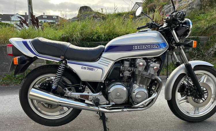 Honda CB750F
