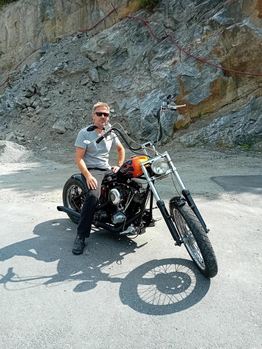 Braatens big-twin Shovel-chopper