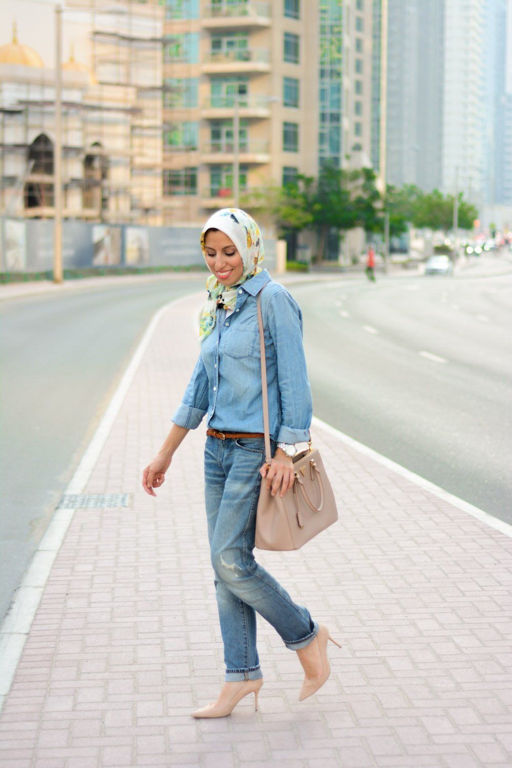 Style hijab denim store look