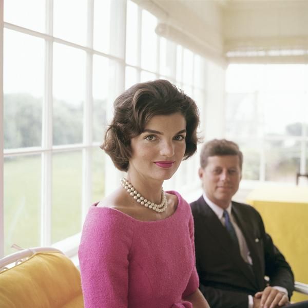 Jackie onassis sale pearl necklace