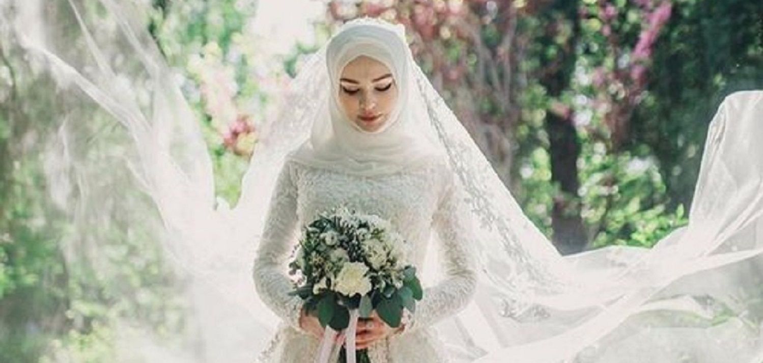 White 2024 wedding hijab