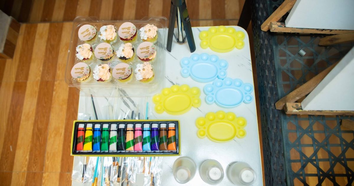 Who Does What: A Plain-English Guide to Your Wedding Vendor Team. Photo by mcpeter on Unsplash.