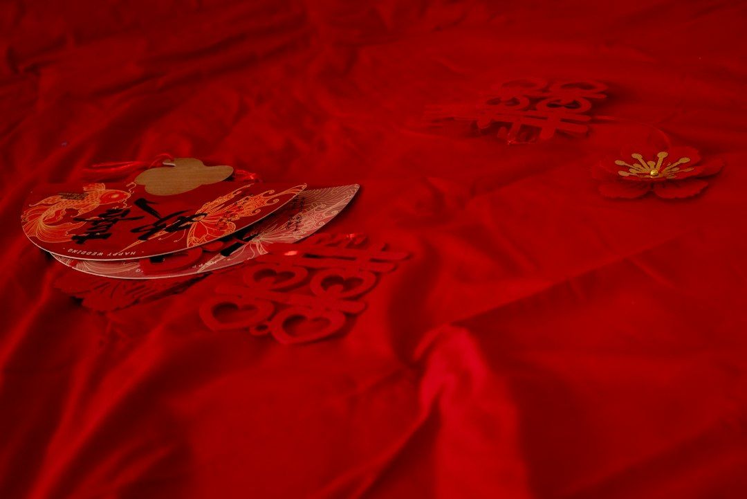 Wedding Ang Bao Guide: How Much to Give in Singapore