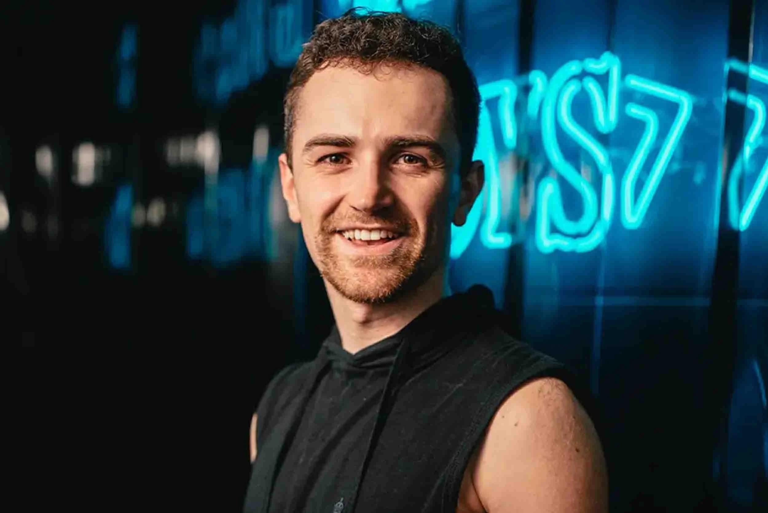 Meet the Trainers:HARRY