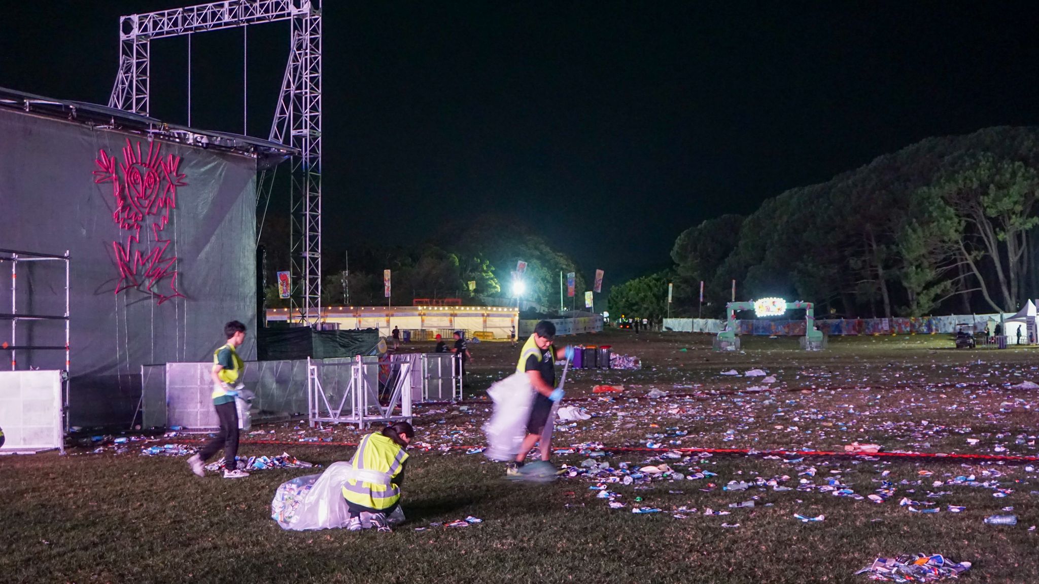 Clean Vibes staff cleaning Laneway music Festival