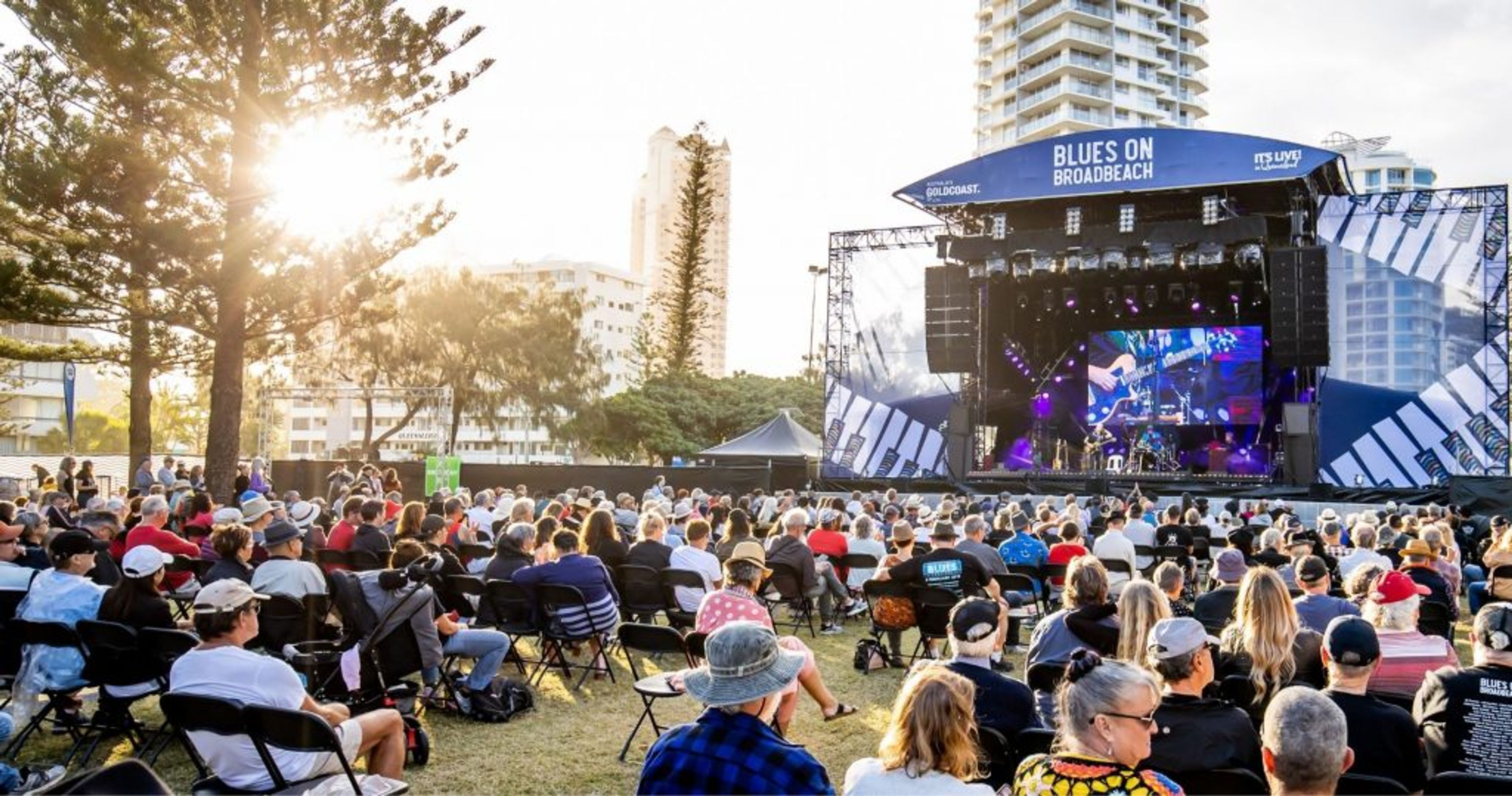 Blues on Broadbeach main stage with public 