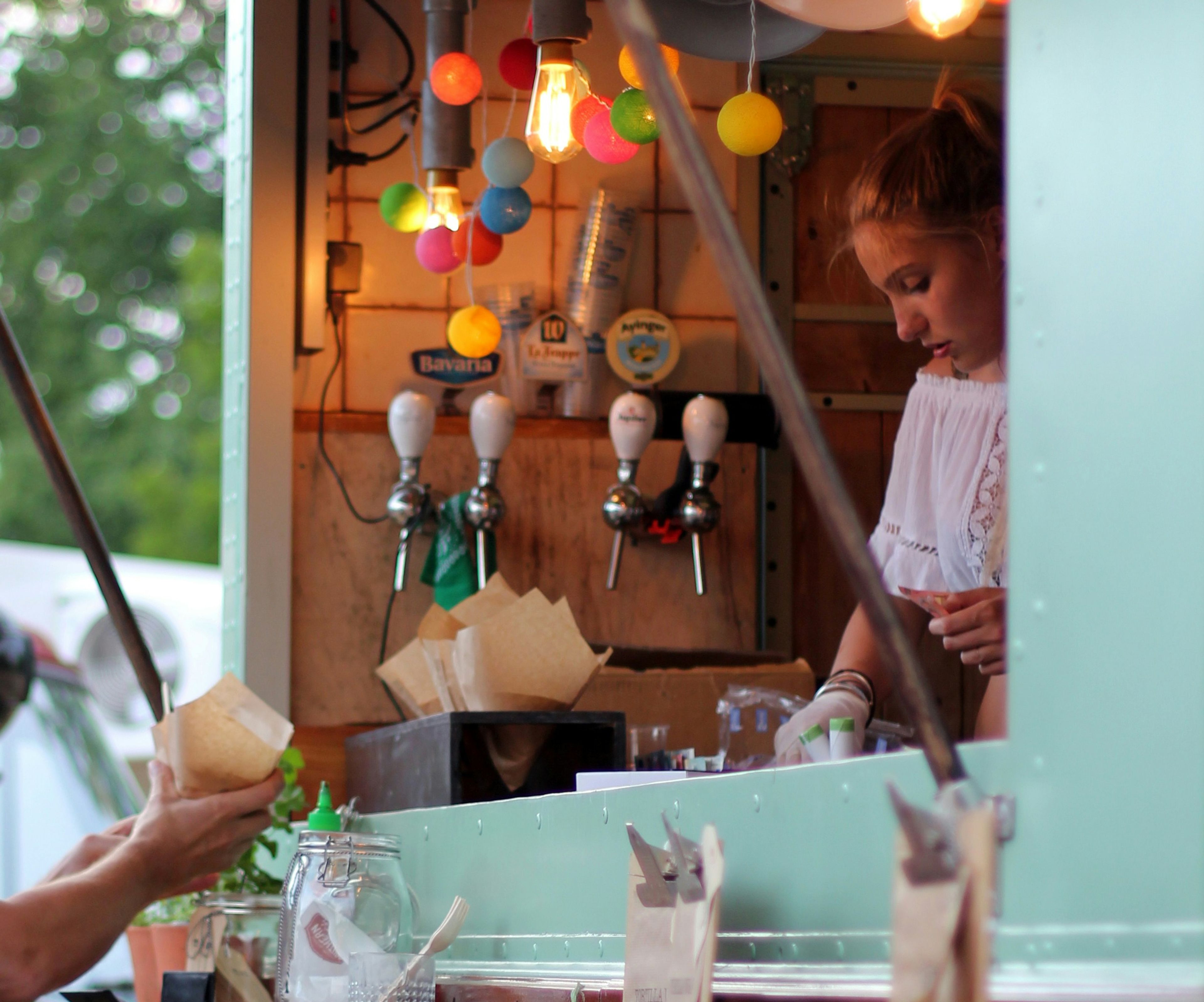 Ordering food at a food truck