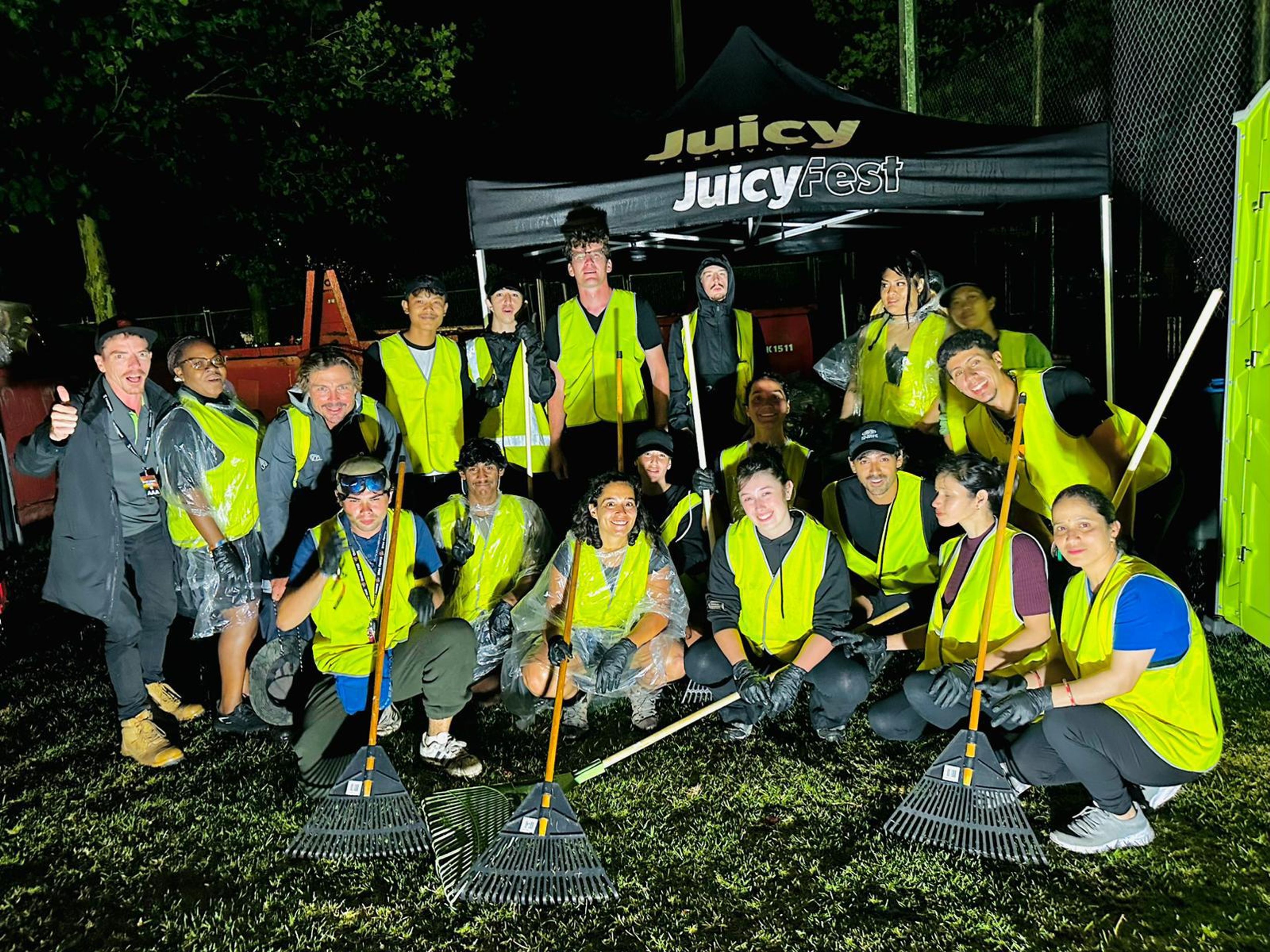 Clean Vibes’ night crew
