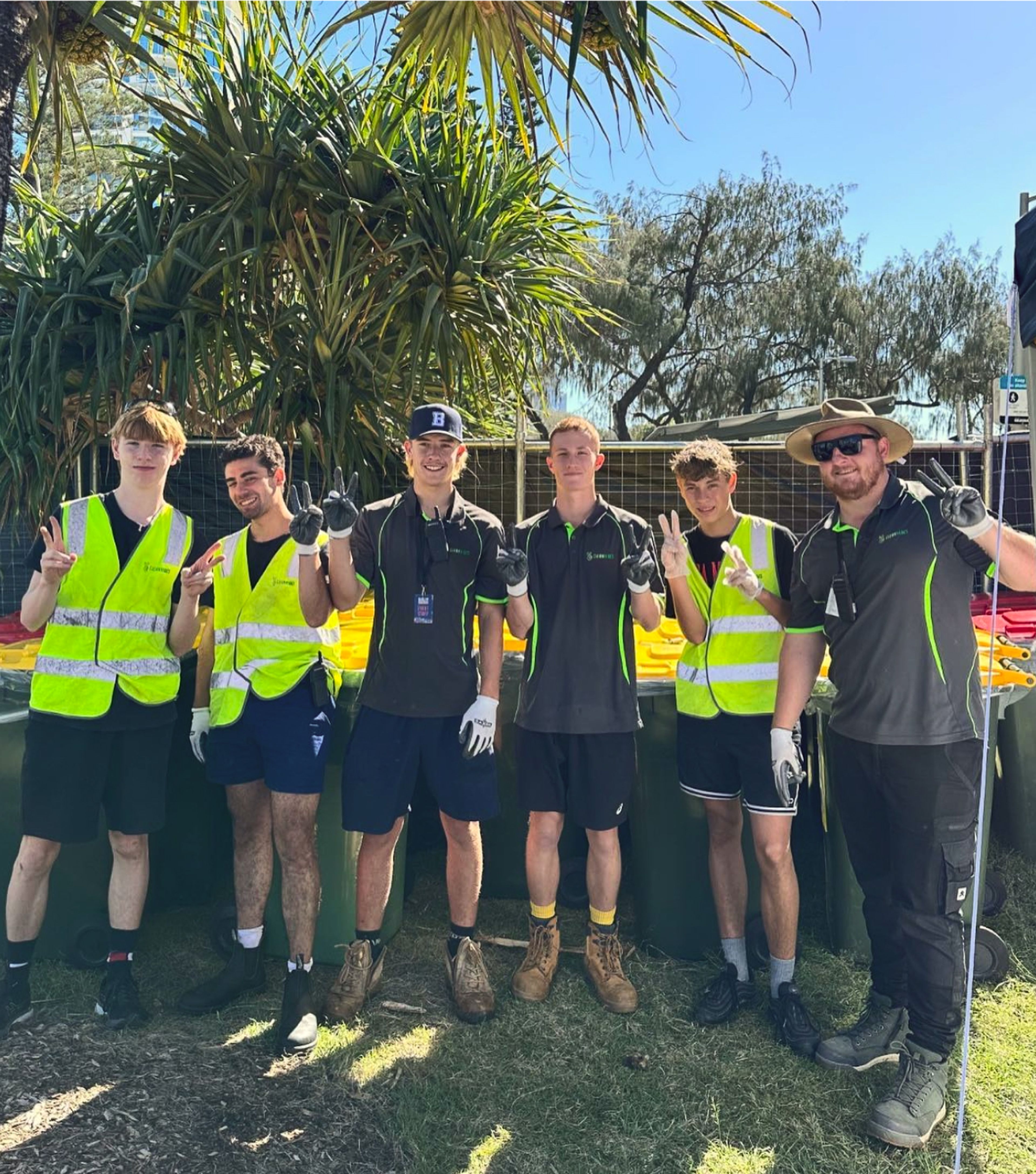 Clean Vibes casual staffs at en outdoor event