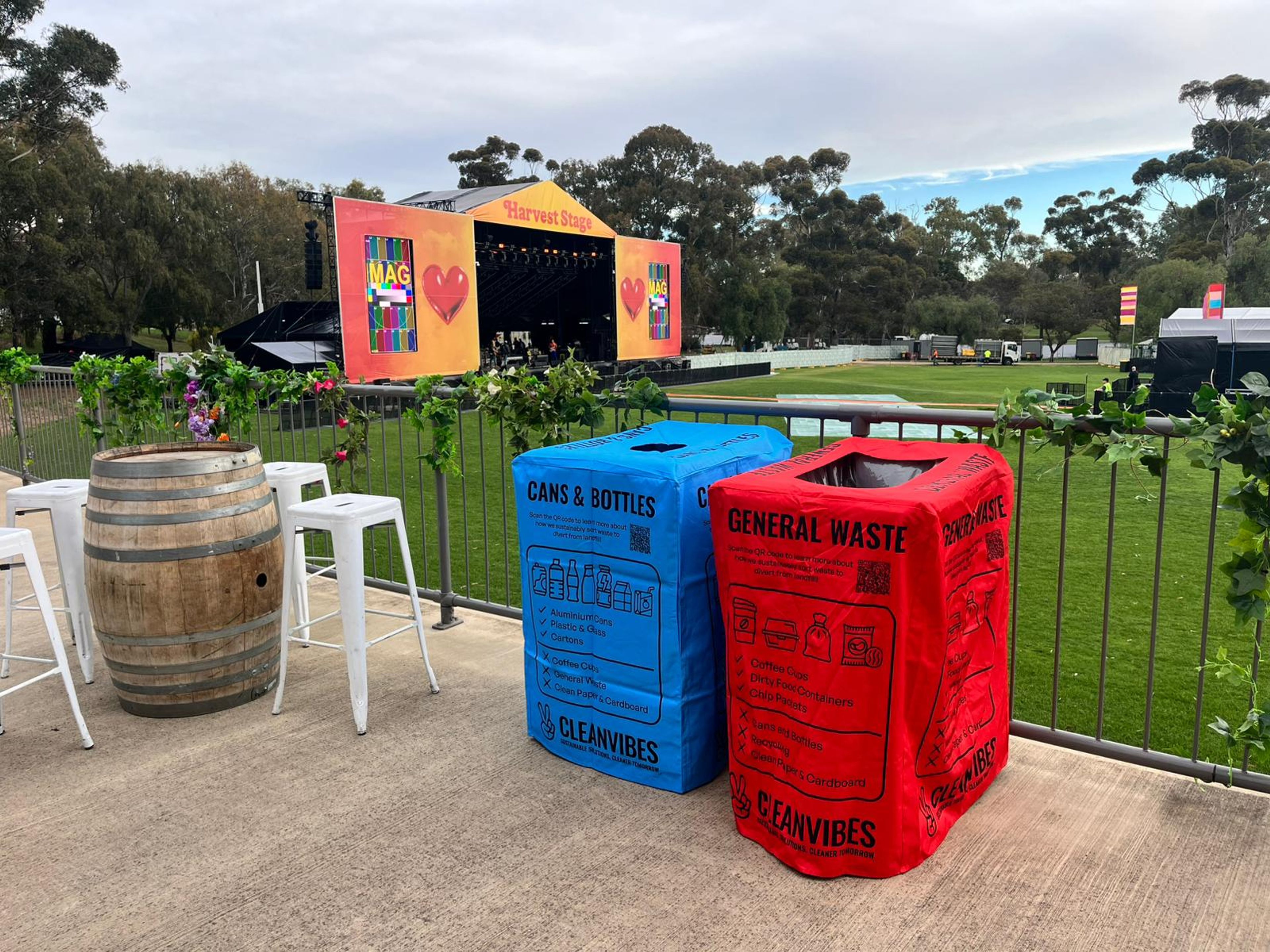 Clean Vibes at event