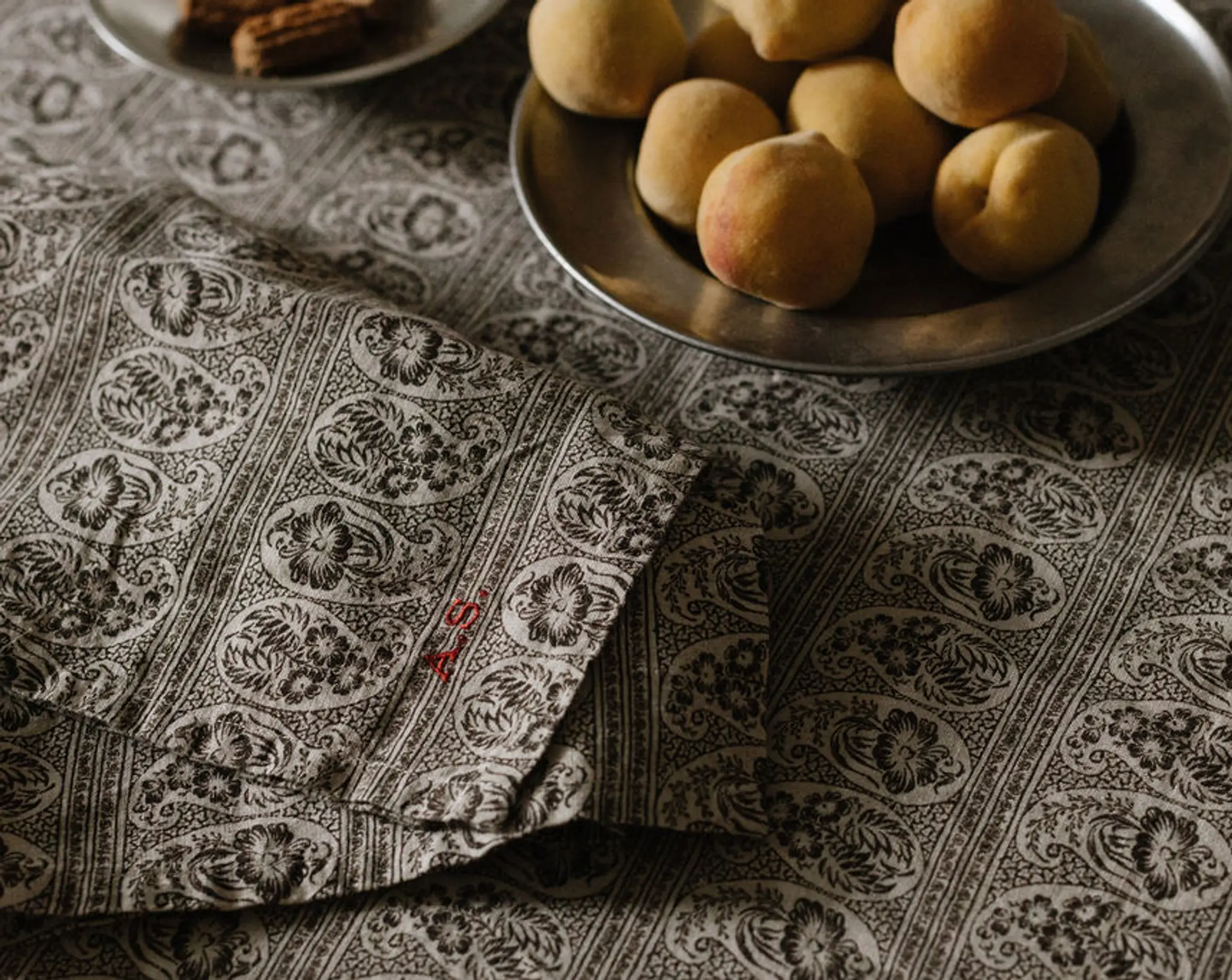 Anna Table Cloth Square
