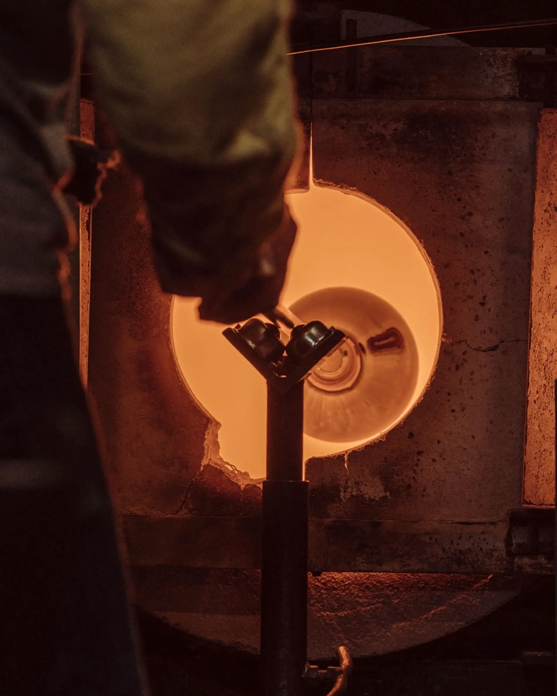 The glory hole, glass reheating furnace